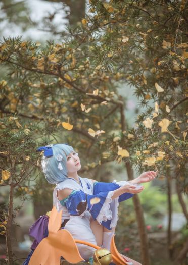 网易手游阴阳师 莹草丹枫秋意 cosplay(1)