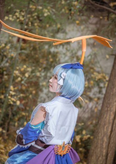 网易手游阴阳师 莹草丹枫秋意 cosplay(1)
