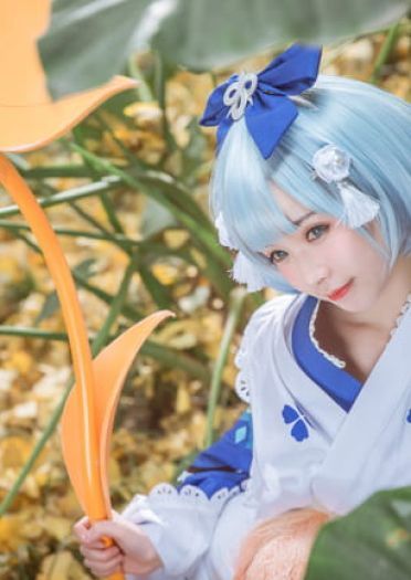 网易手游阴阳师 莹草丹枫秋意 cosplay(1)