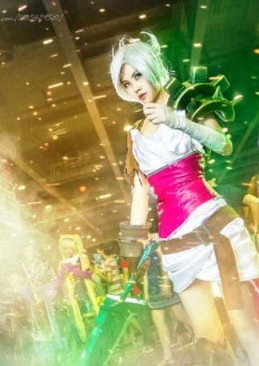 英雄联盟 放逐之刃 锐雯cosplay(1)