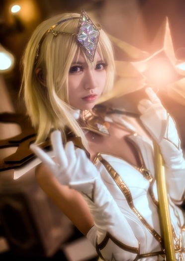 光辉女郎拉克丝 终极皮肤光元素使COS