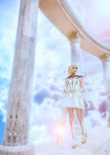 光辉女郎拉克丝 终极皮肤光元素使COS