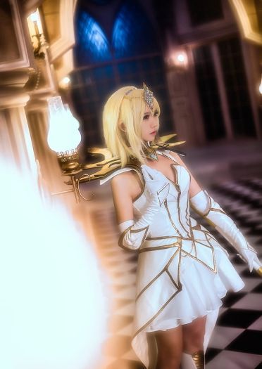 光辉女郎拉克丝 终极皮肤光元素使COS