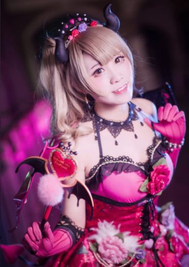 小恶魔觉醒南小鸟COS 准备好被吃掉了吗？