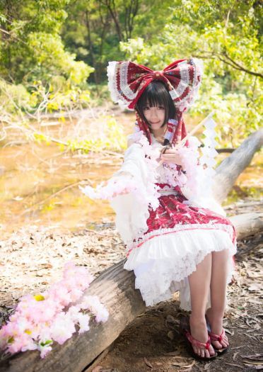 东方project 博丽灵梦 cosplay(1)