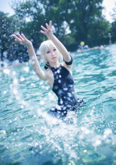 Fate/HF线 Saber·Alter 露背水着COS