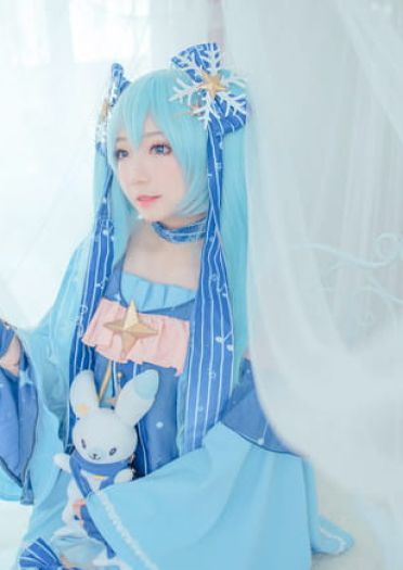 星与雪的公主 雪初音 COS