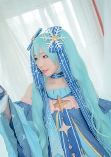 星与雪的公主 雪初音 COS