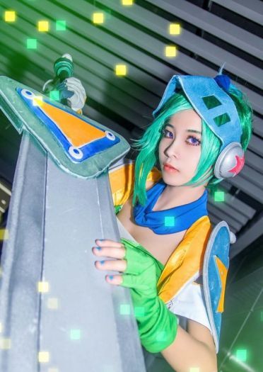 英雄联盟 放逐之刃·锐雯 电玩勇者COS