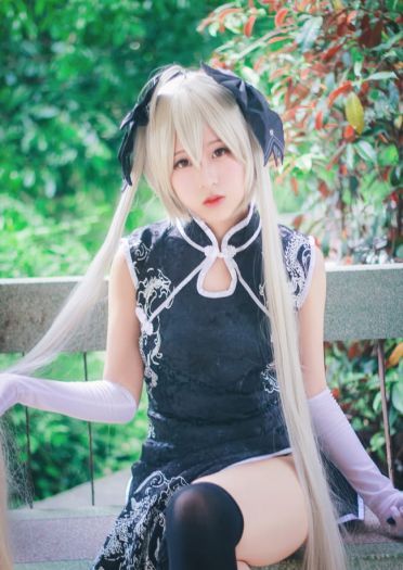 我可爱么？——穹妹黑旗袍