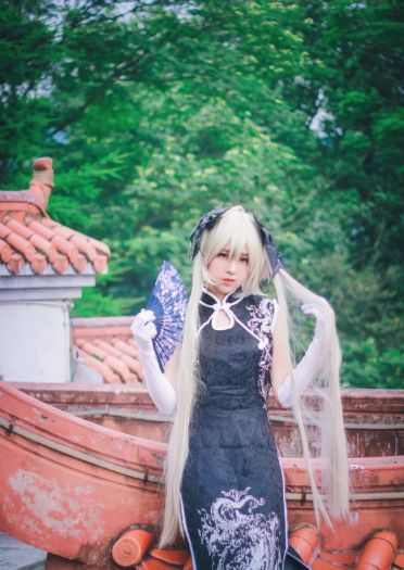 我可爱么？——穹妹黑旗袍