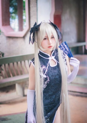 我可爱么？——穹妹黑旗袍