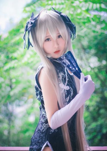 我可爱么？——穹妹黑旗袍