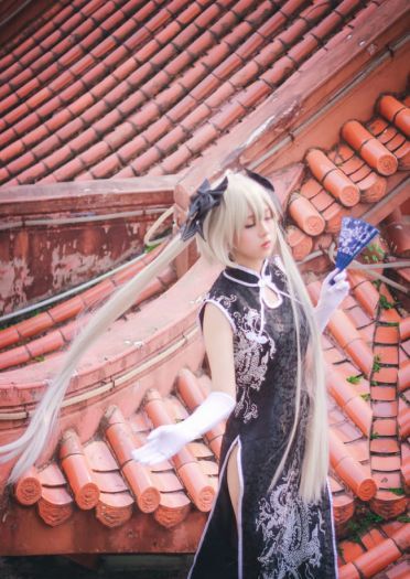 我可爱么？——穹妹黑旗袍