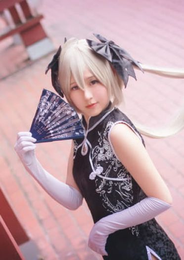 我可爱么？——穹妹黑旗袍