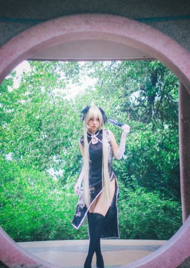 我可爱么？——穹妹黑旗袍