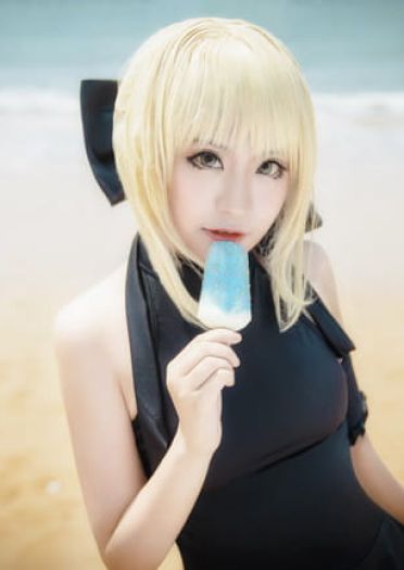 Saber Alter 水着 夏天就是要阳光和沙滩