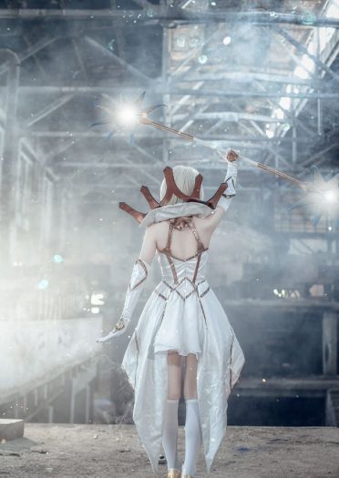 大元素使拉克丝（光）