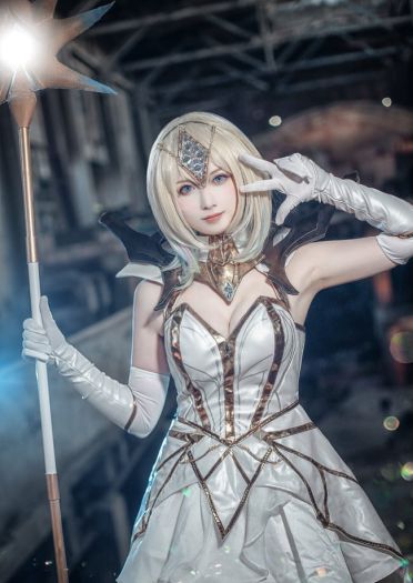 大元素使拉克丝（光）