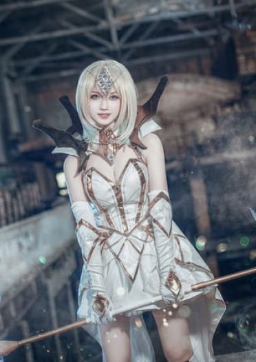 大元素使拉克丝（光）