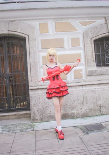 尼禄深红洋裙ver.