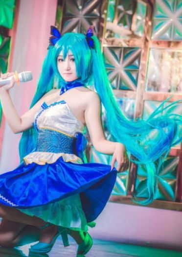 VOCALOID 随心所欲巫女·初音miku COS