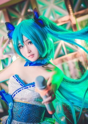 VOCALOID 随心所欲巫女·初音miku COS