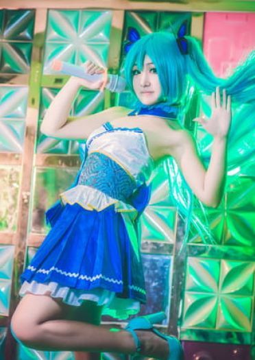 VOCALOID 随心所欲巫女·初音miku COS