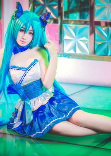 VOCALOID 随心所欲巫女·初音miku COS