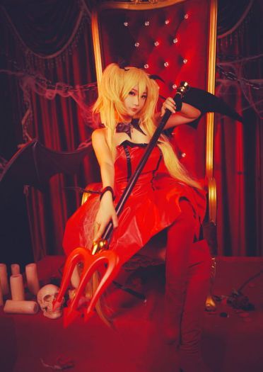 守护甜心 月咏歌呗恶魔变身cosplay