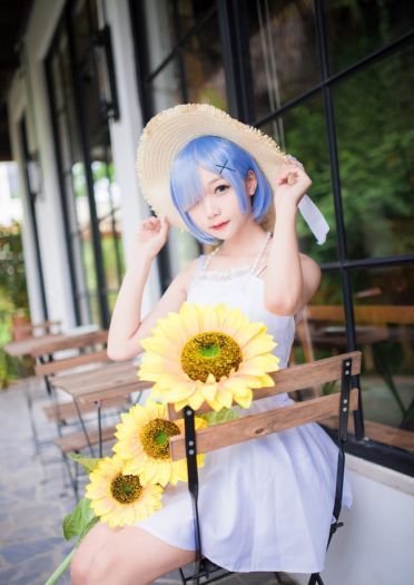 Re 从零开始的异界生活蕾姆白裙ver(1)