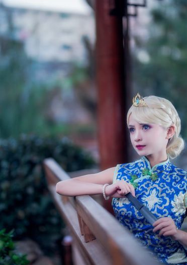 《冰雪奇缘》艾莎旗袍cosplay