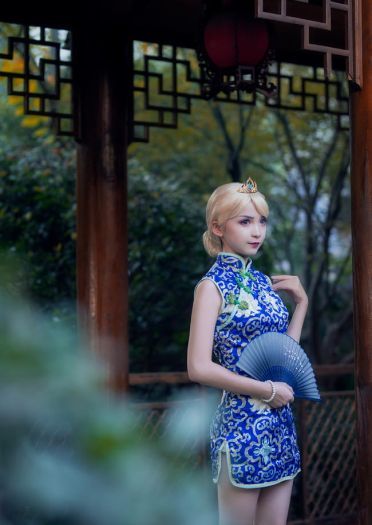 《冰雪奇缘》艾莎旗袍cosplay