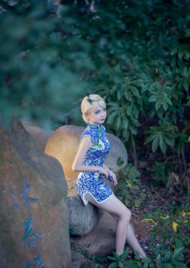 《冰雪奇缘》艾莎旗袍cosplay