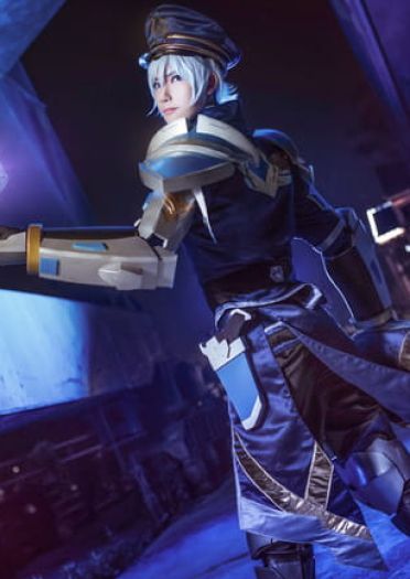 诸葛亮 星航指挥官cosplay图片(1)