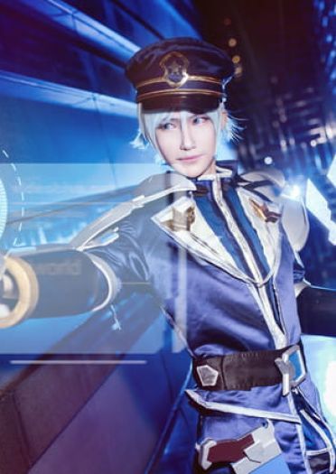 诸葛亮 星航指挥官cosplay图片(1)