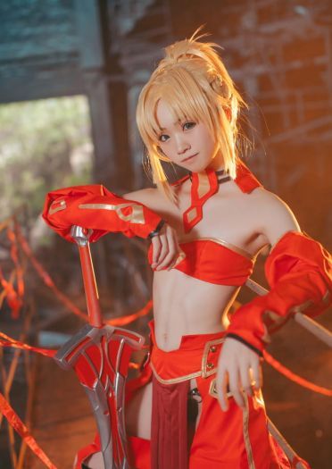 【莫德雷德】请问，你就是我的master嘛