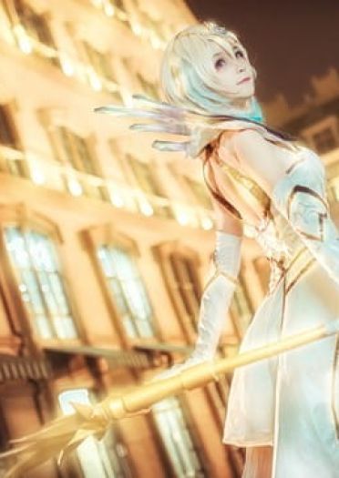 英雄联盟 寒冬中闪亮冻人的拉克丝 cosplay