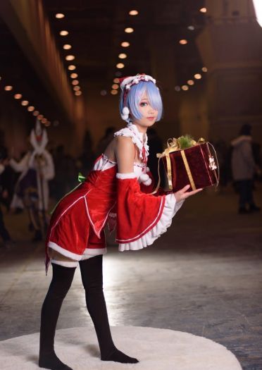 圣诞快乐，我把蕾姆送给你当礼物