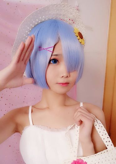 蕾姆插画白裙 有没感觉到寒冷 cosplay