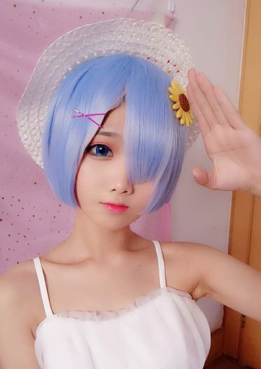 蕾姆插画白裙 有没感觉到寒冷 cosplay