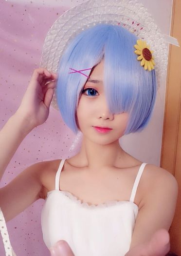 蕾姆插画白裙 有没感觉到寒冷 cosplay