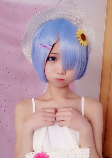 蕾姆插画白裙 有没感觉到寒冷 cosplay