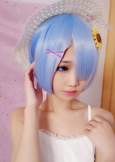 蕾姆插画白裙 有没感觉到寒冷 cosplay
