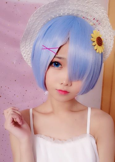 蕾姆插画白裙 有没感觉到寒冷 cosplay