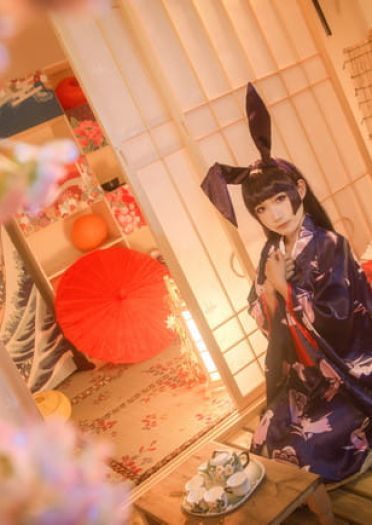 做黑猫的男友吧，会有很多好处的