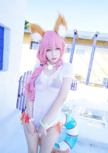 Fate/Grand Order 玉藻前泳装 cosplay图片(1)