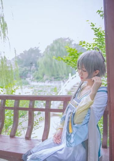 VOCALOID 洛天依 芷汀兰 cosplay