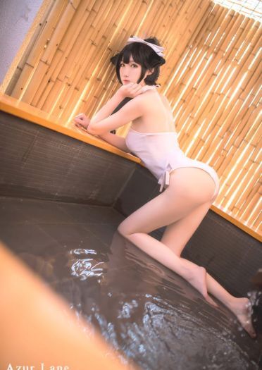 指挥官，一直盯着我看，会很困扰的……