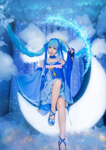 初音未来 星与雪的公主 cosplay